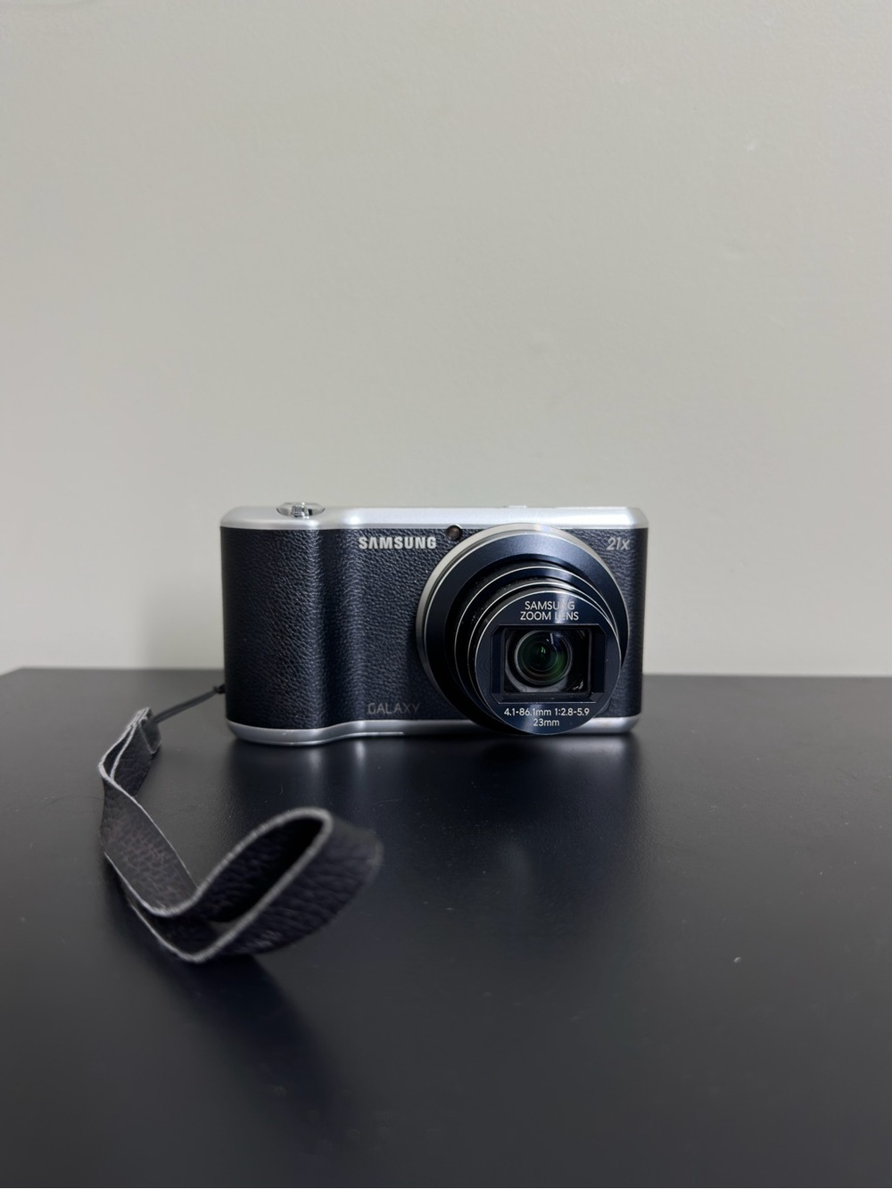 Samsung Galaxy Camera 2 EK-GC200 WiFi/Touch Screen